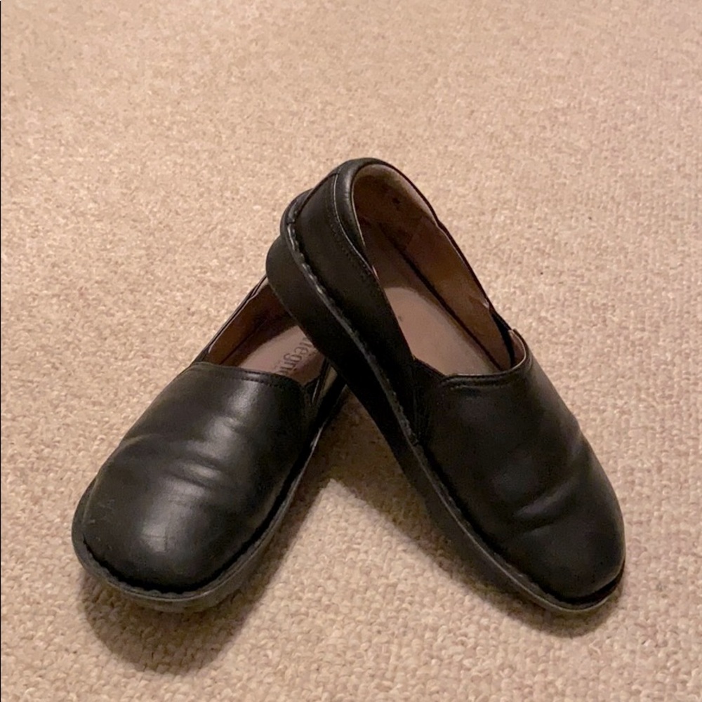 Algeria Shoes